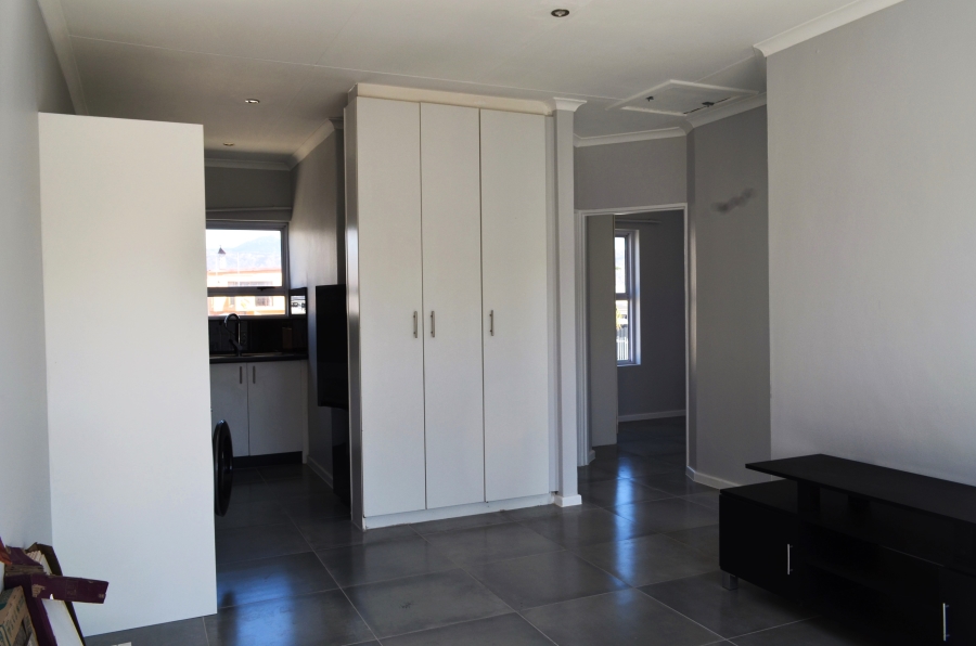 To Let 2 Bedroom Property for Rent in Strand South Western Cape